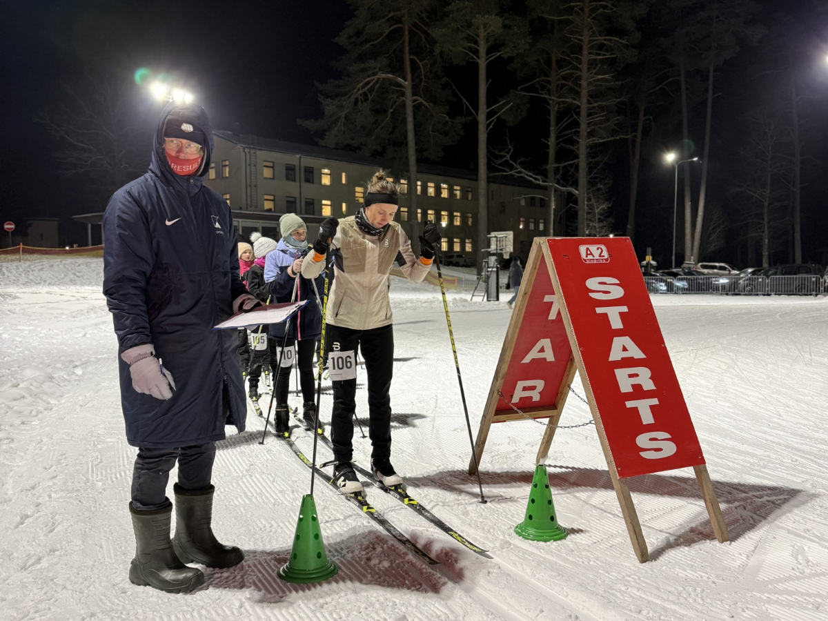 Ziemīgos laikapstākļos aizvadīts treniņsacensību “S!-Slēpo 2026” pirmais posms