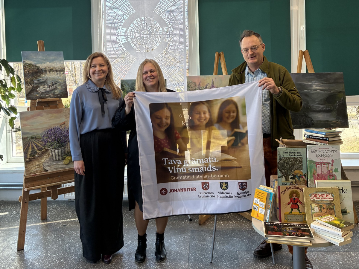 Projekta “Tava grāmata – viņu smaids” ietvaros Siguldas novada bibliotēkai tika ziedotas grāmatas vācu valodā