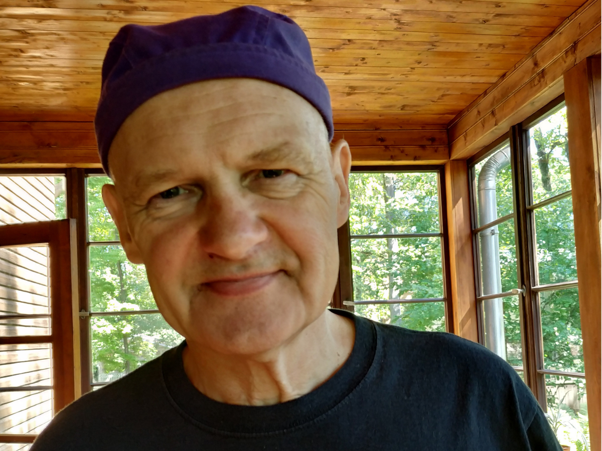 Sarunu ciklā “[Ie]nāc literatūrā” viesosies dzejnieks Eduards Aivars