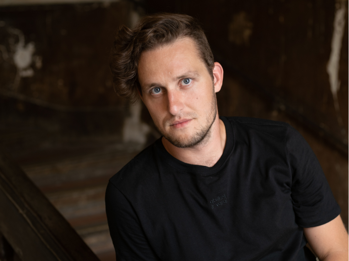 Kultūras centrā “Siguldas devons” notiks dokumentālās detektīvfilmas “Testaments” seanss un tikšanās ar režisoru Jāni Ābeli