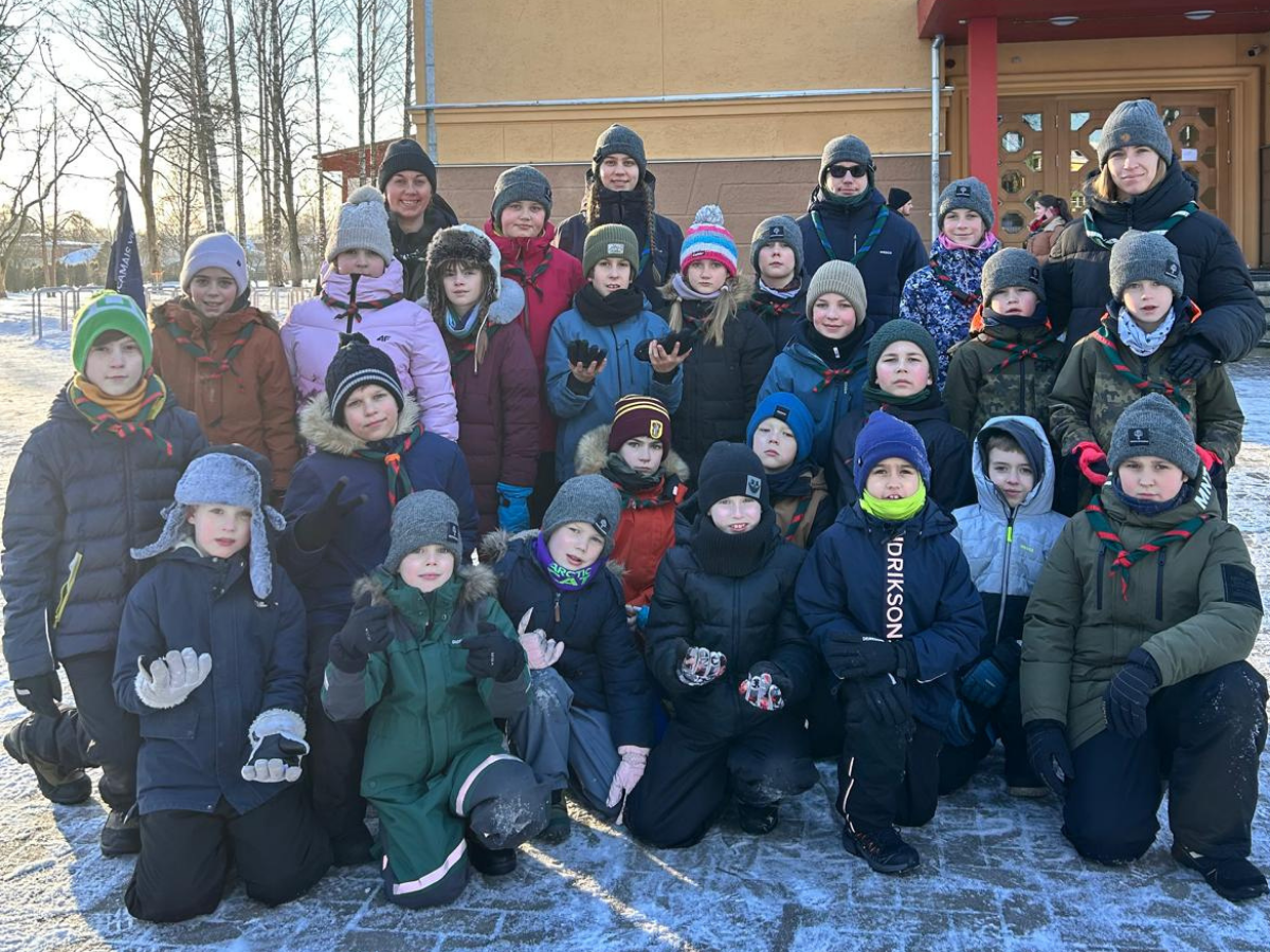 Siguldas 83. skautu un gaidu vienības mazskauti un guntiņas piedalījās nometnē “Laimīgā zeme”