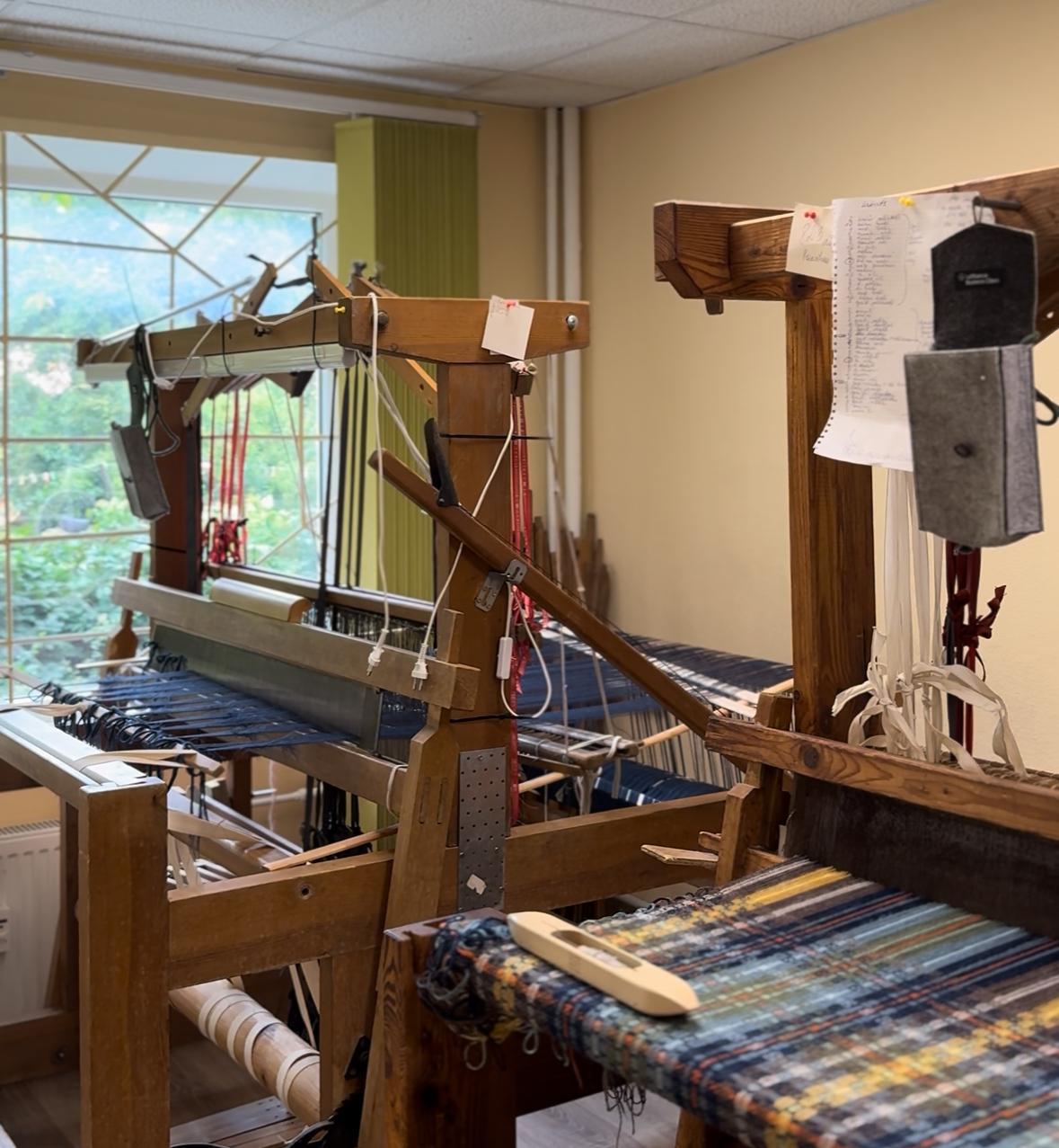 Rokdarbu studija “Pūrs” darbojas paplašinātās telpās