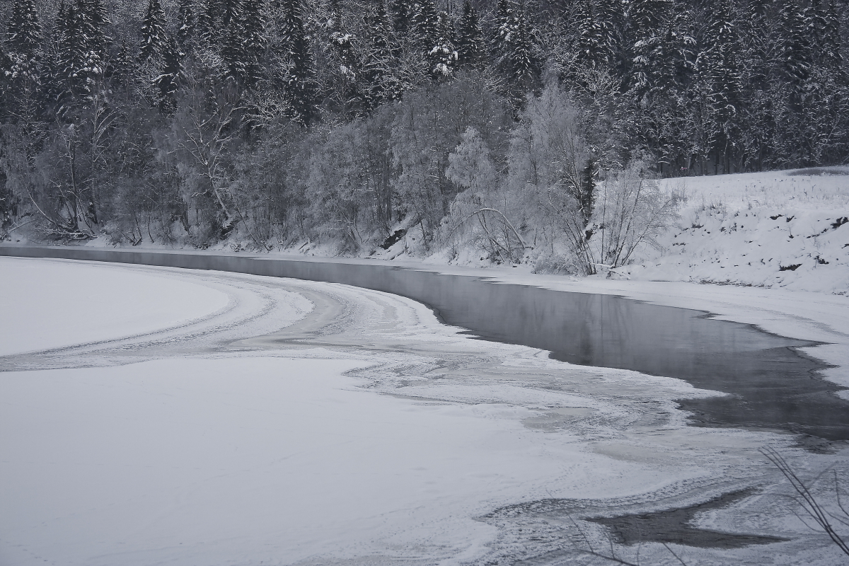 Aicinām iedzīvotājus ievērot drošību uz ūdenstilpju ledus
