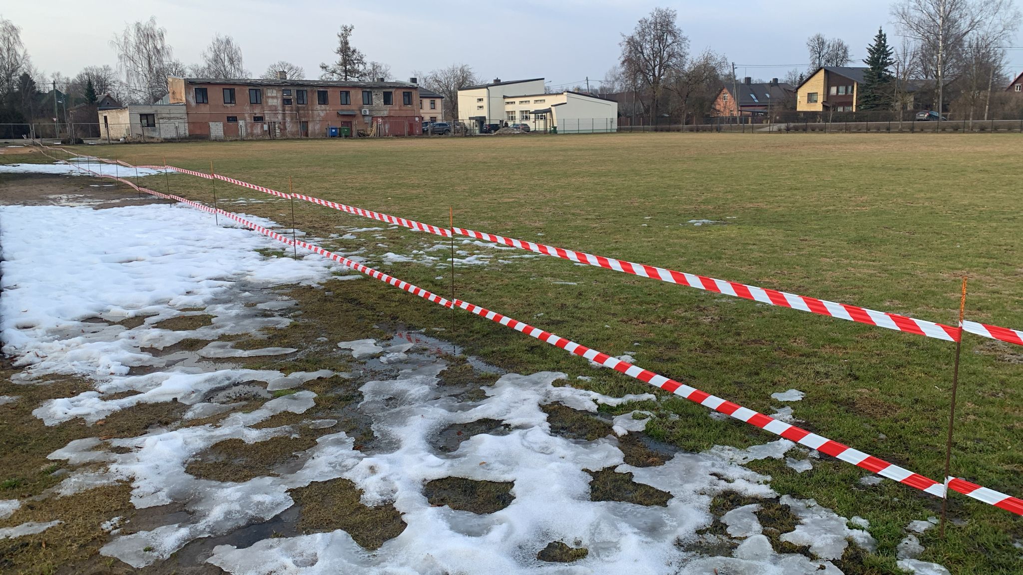 Depo futbola laukuma pieeja slēgta