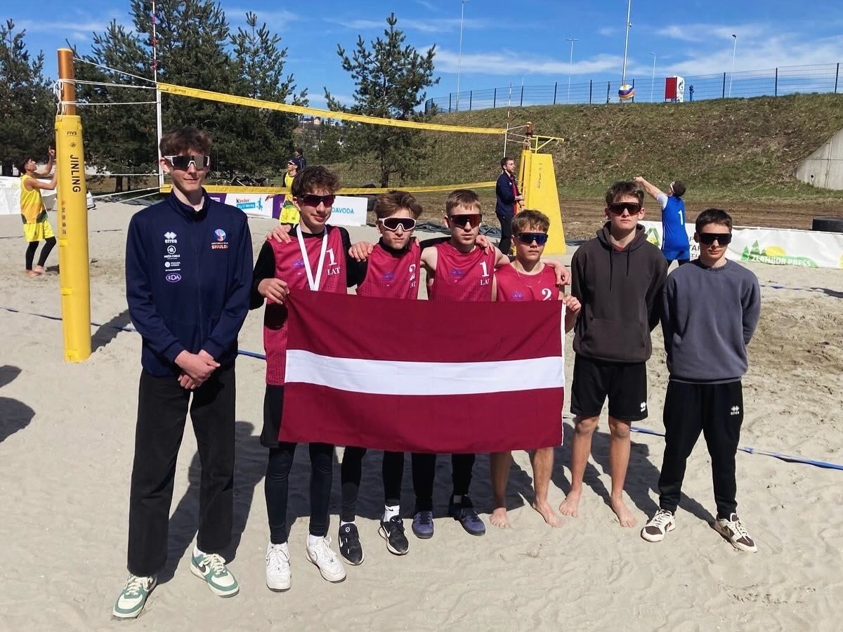 U‑15 volejbolisti piedalījušies sacensībās Serbijā