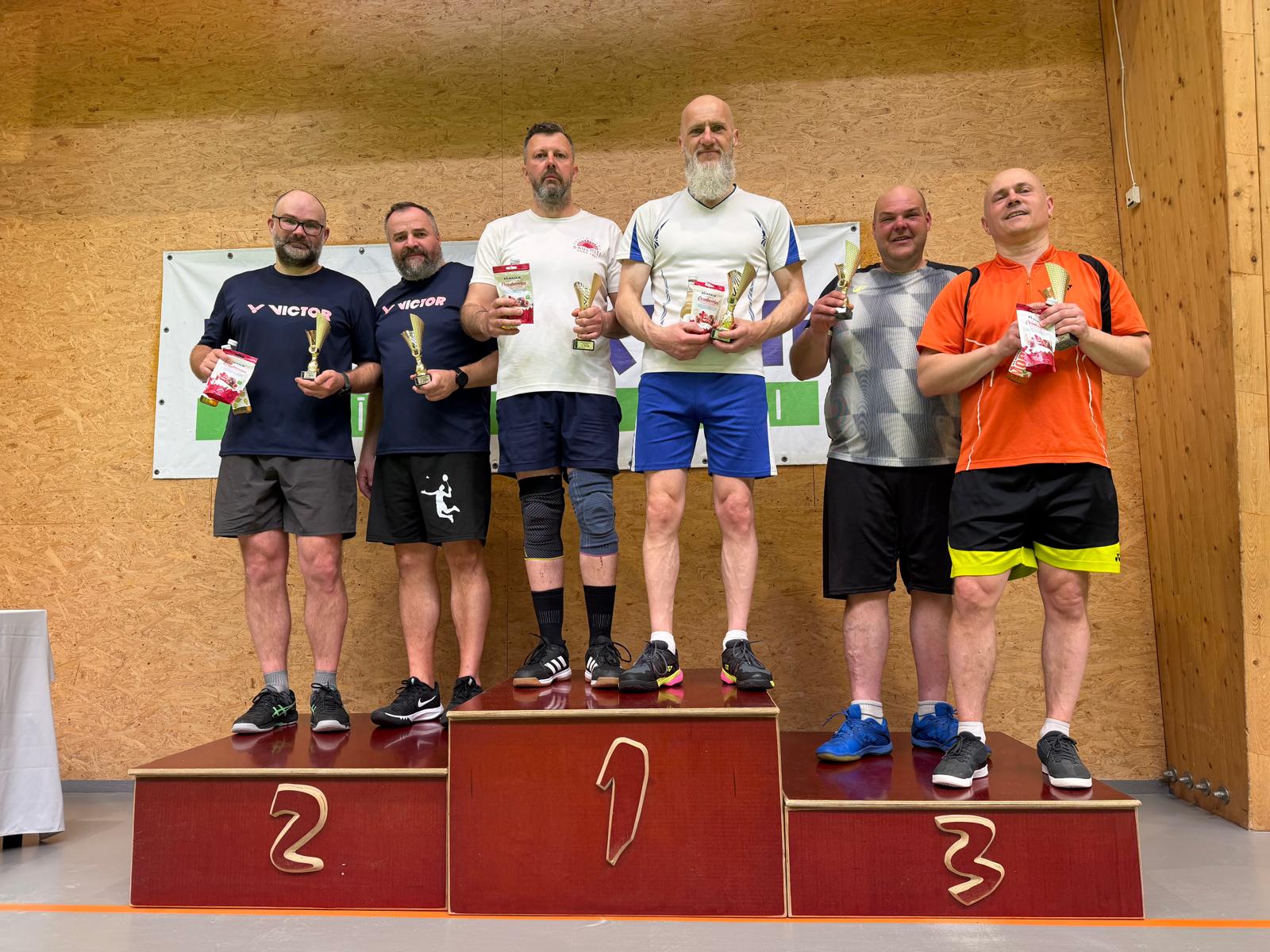 Inčukalnā aizvadīts čempionāts badmintonā