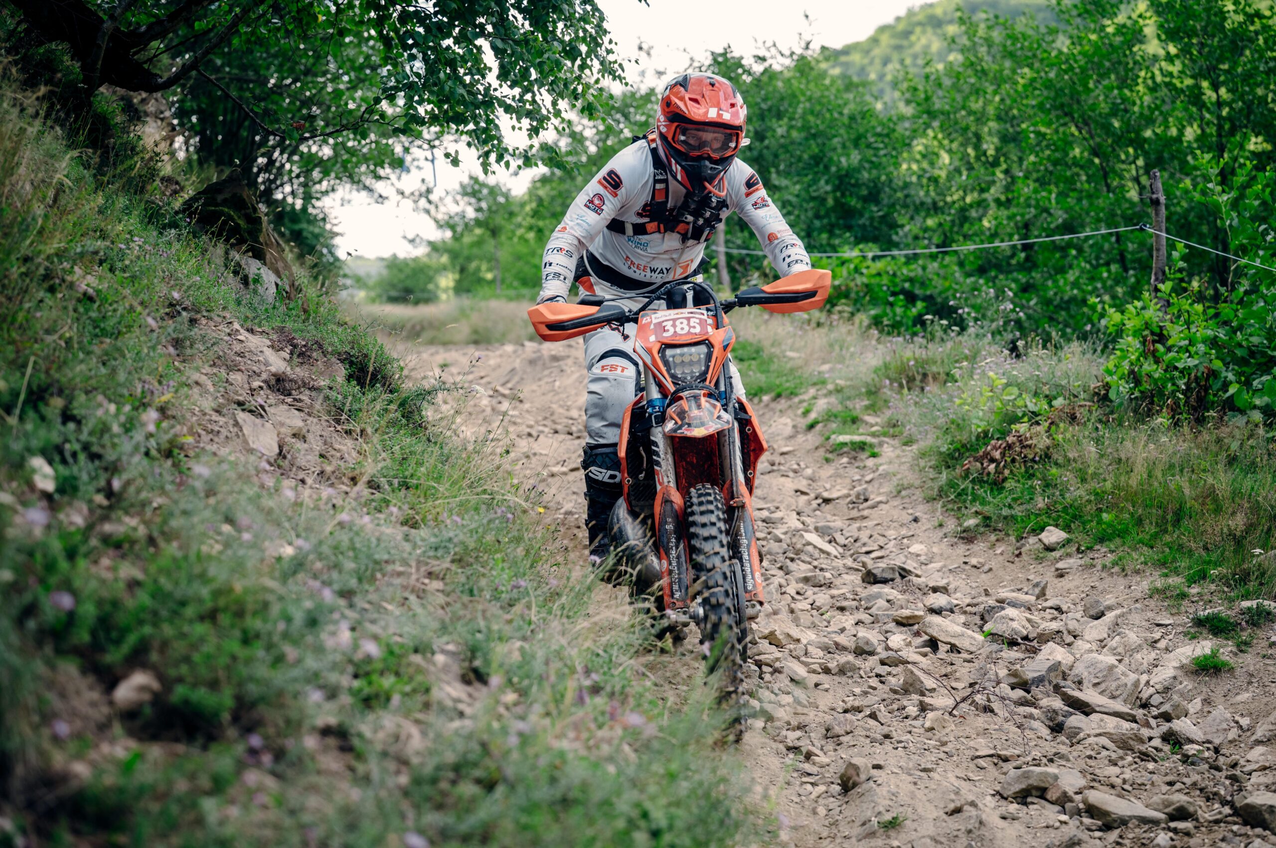 Novadnieks Edgars Vilcāns startē prestižās “Red Bull Romaniacs” sacensībās