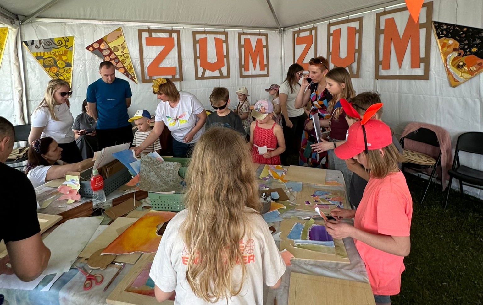 9. Šūpoļu festivāla laikā bērni radījuši skaistus mākslas darbus