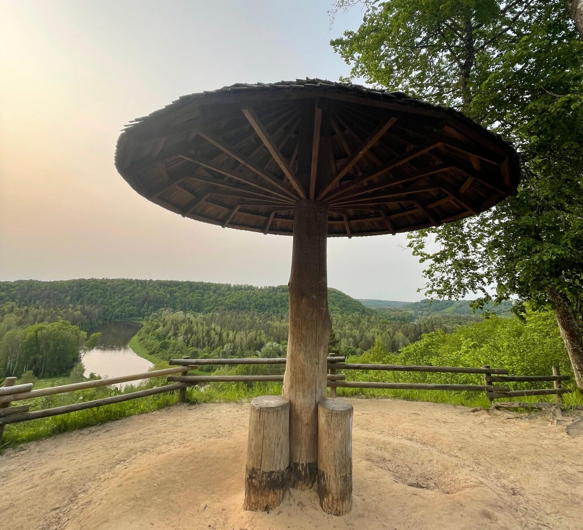 Tūristu takas&nbsp;Ķeizarskata apkārtnē atkal atvērtas apmeklētājiem