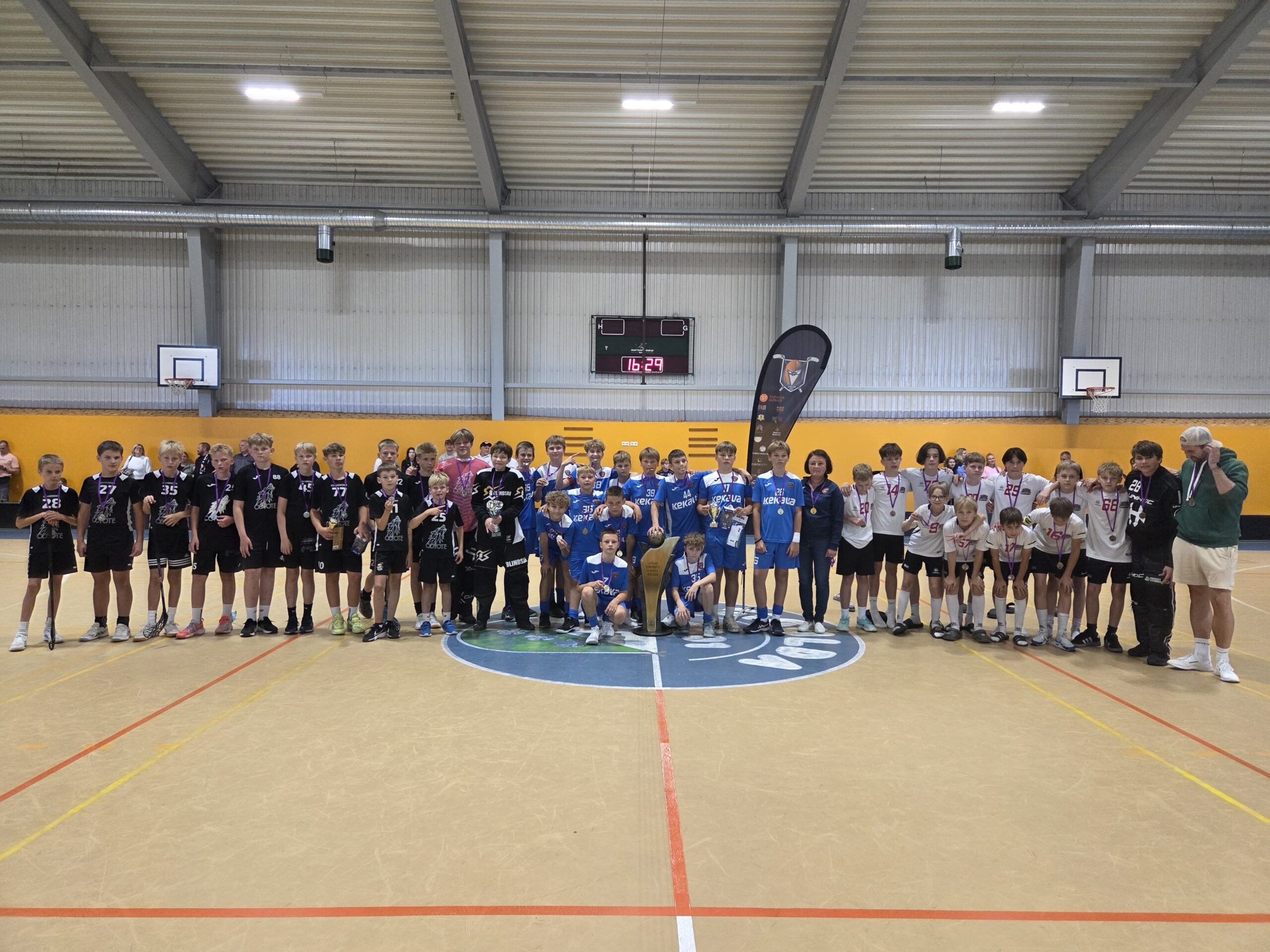 Aizvadīts “Siguldas kauss 2025” florbolā