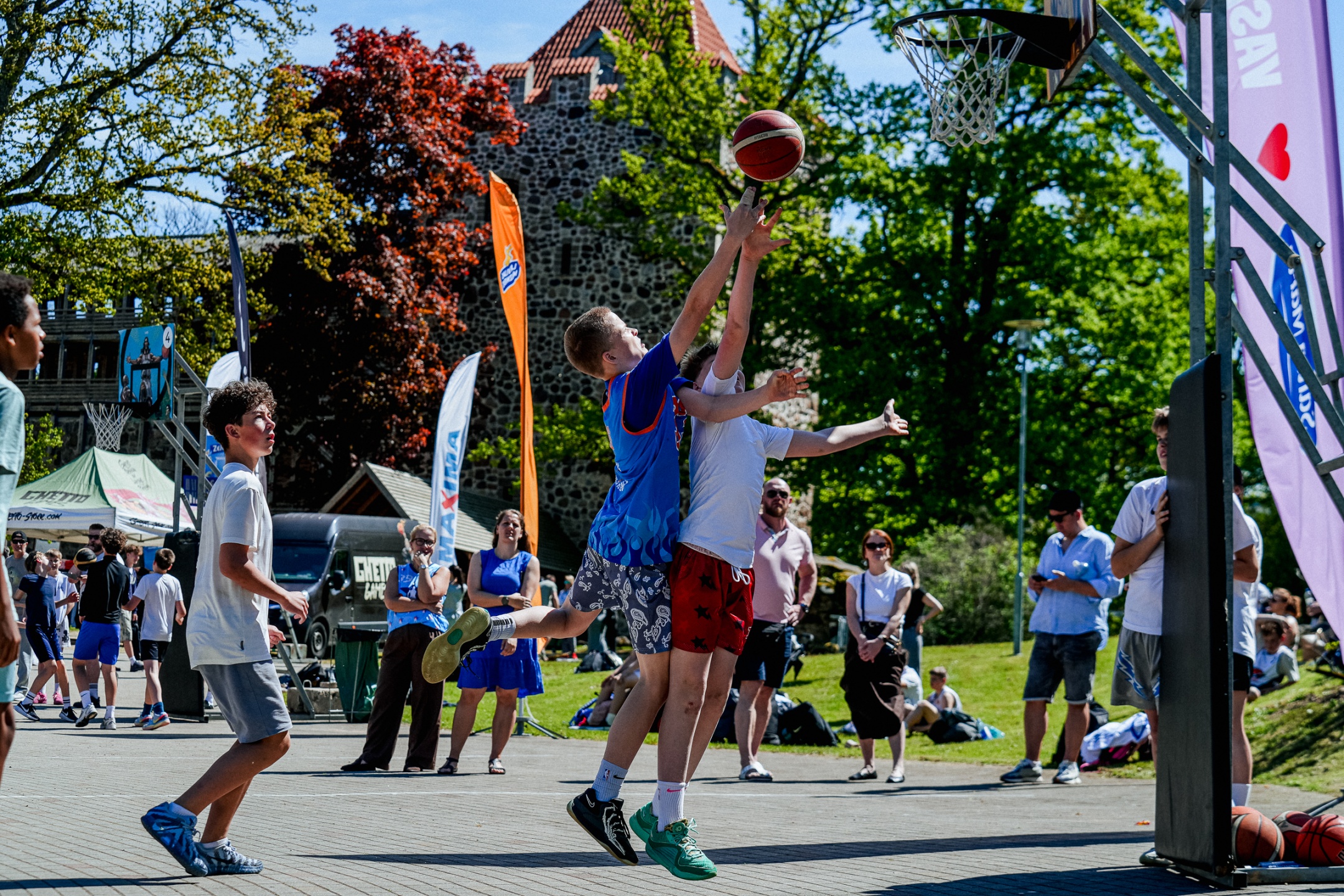 Siguldā aizvadīts pirmais Ghetto Games izbraukuma posms ar futbolu, basketbolu un pilnu pilsētas enerģiju