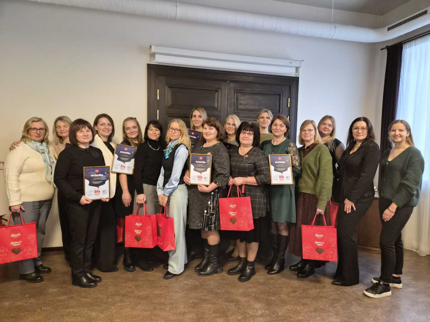 Siguldas novada pašvaldības Sociālais dienests saņēmis pateicību par ieguldījumu “Laimas” labdarības namiņa iniciatīvā