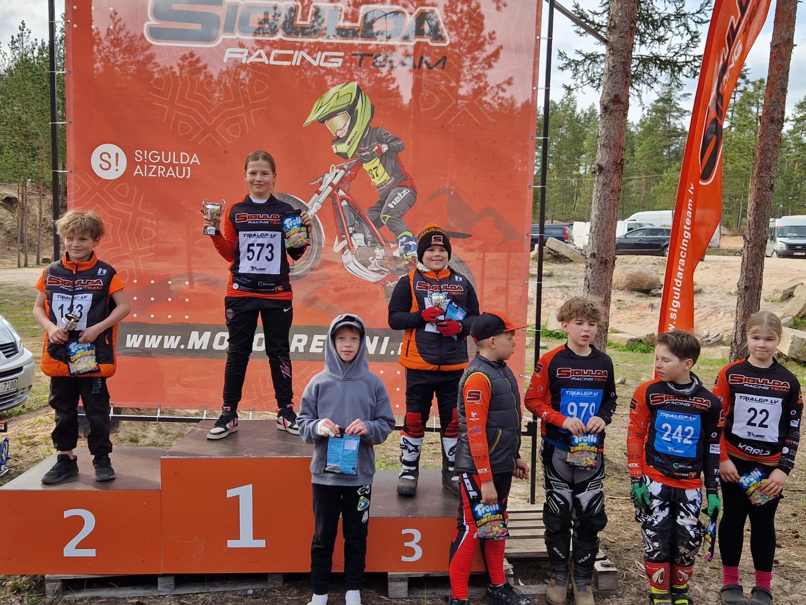 Stīveros aizvadītas triāla sacensības “Minikauss”