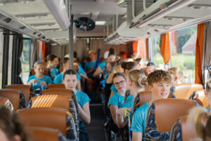 Jauniešu deju kolektīvs “Vizbulīte” (7.–12. klase) dodas uz XIII Latvijas Skolu jaunatnes dziesmu un deju svētkiem