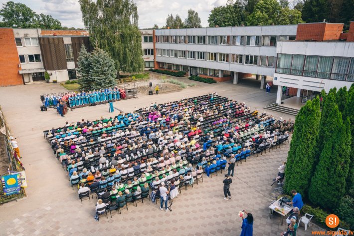 Siguldas novadā aizvadīti 6. Latvijas Senioru sadziedāšanās svētki