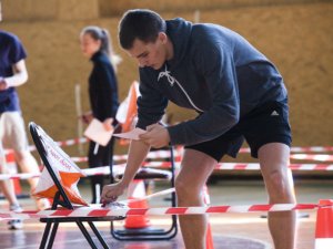 Siguldas novada skolu sacensības zāles orientēšanā Siguldas Sporta skolā