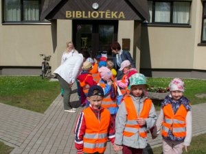 Bērnudārza „Pīlādzītis” audzēkņi iepazīst Siguldas novada bibliotēku