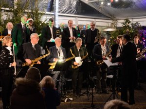 Bigbenda „Sigulda” Ziemassvētku koncerts stacijas laukumā