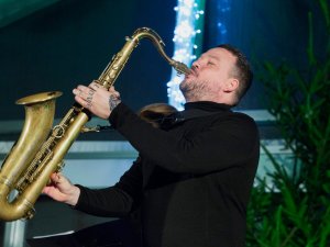 Jolantas Gulbes-Paškevičas koncerts „Christmas is here” Siguldas dzelzceļa stacijas laukumā