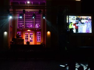 Jaunā gada sagaidīšana Siguldas dzelzceļa stacijas laukumā