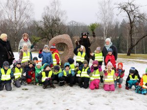 Bērnudārza „Ābelīte” bērni svin Meteņdienu Turaidā