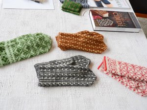 Akcija „Satiec savu meistaru!” – tautas lietišķās mākslas studijas „Sigulda” un Alīdas Lindes lietišķās mākslas studijas meistarklases Pakalpojumu centrā