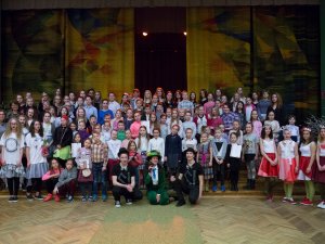 Pierīgas jauniešu mākslas un mūzikas festivāla „Toņi un pustoņi” skate Siguldas pagasta Kultūras namā