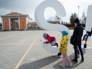 Šūpoļu festivāls „Latvija šūpojas Siguldā” un Lieldienu gadatirgus