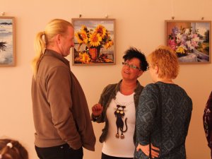 Ligitas Rozes dimanta izšuvumu mozaīku izstādes atklāšana Siguldas pagasta Kultūras namā