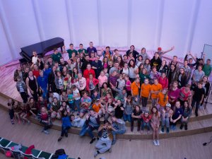 Latvijas bērnu un jauniešu teātra sporta festivāla noslēguma šovs koncertzālē „Baltais Flīģelis”