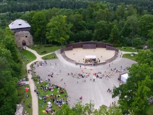 Muzikālās brokastis ar „Baltā vilka trio” koncertprogrammu bērniem Livonijas ordeņa Siguldas pilī