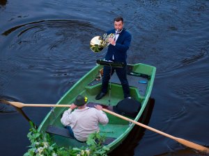 Klusuma pārgājiens ar Gaujas klausīšanos