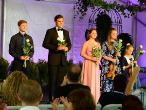 XXV Starptautiskie Siguldas Opermūzikas svētki. Koncerts „Jaunie talanti” Siguldas Jaunās pils dārzā