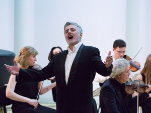 Itāliešu tenora Donato Ravini koncerts