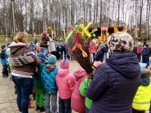 Harmoniskās attīstības grupa „Kastanītis” svin