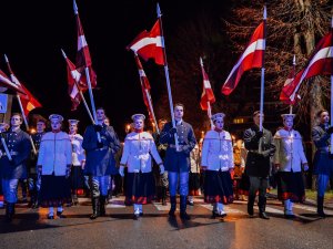 Lāčplēša dienas lāpu gāj