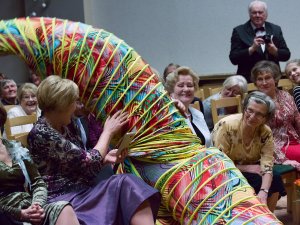 Ziemas noskaņu svētki Siguldas novada senioriem „Brīnumi notiek, vajag tikai ticēt!” Siguldas pagasta Kultūras namā