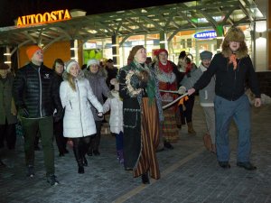Ziemas koncertzāle. Ziemas saulgriežu vakars Siguldas dzelzceļa stacijas laukumā