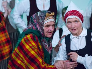 Ansambļa „Suitu sievas” un folkloras kopas „Senleja” koncerts Mākslu skolā „Baltais Flīģelis”
