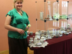 Daces Saulītes porcelāna kolekcijas izstādes atklāšana Jūdažu Sabiedriskajā centrā