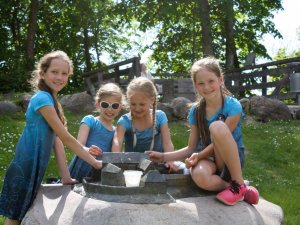 Koncerta „Zaļā pļavā” mēģinājums Siguldas pilsdrupās