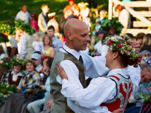 Saulgriežu svētki „Līgo nakts Siguldā” Siguldas pilsdrupu estrādē