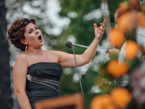 Siguldas Opermūzikas svētki. Galā koncerts „Marina Rebeka un Latvijas operas pērles” Siguldas pilsdrupu estrādē