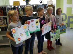 Ineses Zanderes daiļradei veltīta literārā stunda kopā ar Siguldas pilsētas vidusskolas 3.b klasi Siguldas novada bibliotēkā