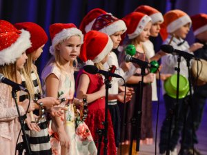 Vokālās studijas “Siguldiņa” koncerts “Meklējam egli” koncertzālē “Baltais flīģelis”