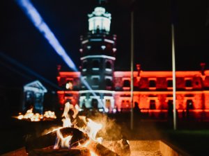 Lāčplēša diena pie Siguldas Jaunās pils