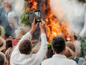 “Skroderdienas Silmačos” 120. jubilejas iestudējums Siguldas pilsdrupu estrādē