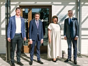 Siguldas novadu reģionālajā vizītē apmeklē Labklājības ministrs Uldis Augulis