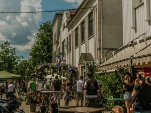 Siguldas svētki. Ausekļa ielas tusiņš pusaudžiem un jauniešiem