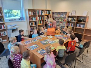 Pasākums “Ceļo ar grāmatu!” Allažu bibliotēkā